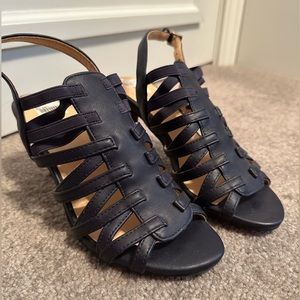 Liz Claiborne Navy Heels, Women’s Size 5, Gently Worn, Non-Smoking Home